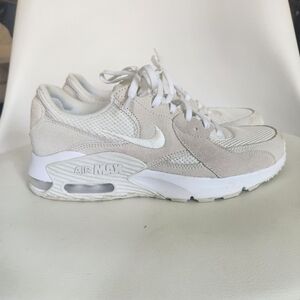 Women's Nike Air Max Excee size 8